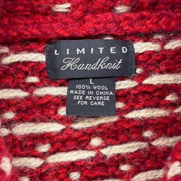 ❄️Vintage Limited Handknit Wool Sweater
Size: Large❄️ - Picture 13 of 16